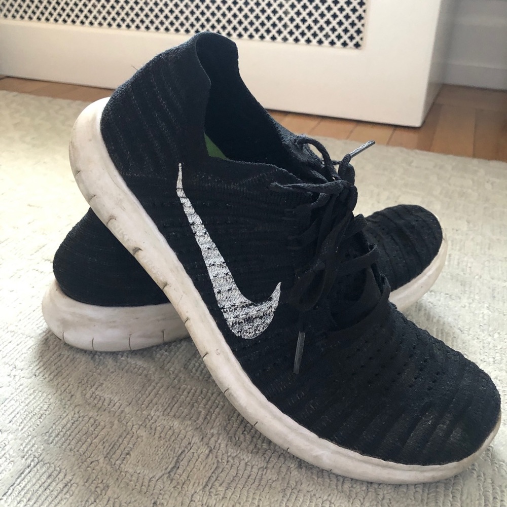 Nike fly knit sneakers!